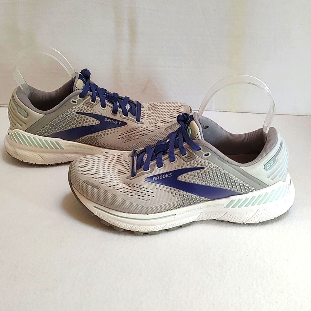 Brooks Adrenaline GTS Women's 7.5 Wide